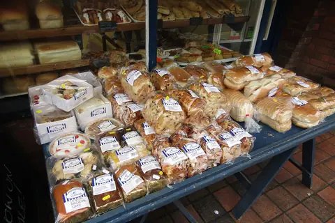 Baguettes Bakes & Cakes photo 4